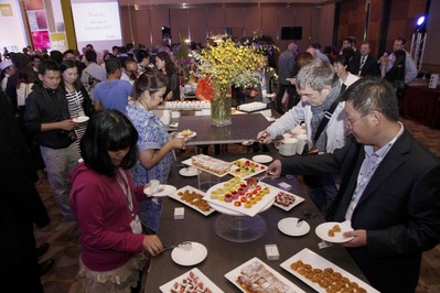 UBM Asia donated the unconsumed food from the cocktail receptions of APLF-Materials, Manufacturing & Technology and Fashion Access to Food Angel